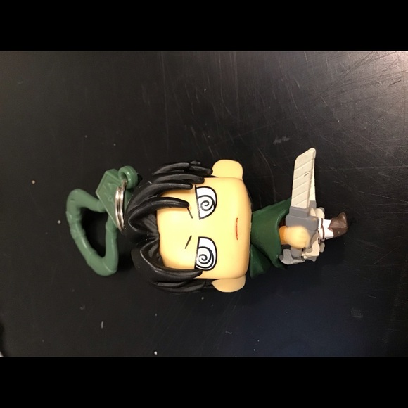 NWT 7 Attack on the Titan Character clips - Picture 3 of 8